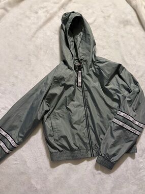 Guess Cropped Olive Green Windbreaker